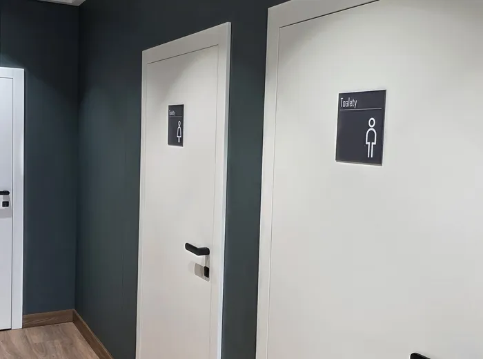 Panele ścienne STRAMA na korytarzu (3)