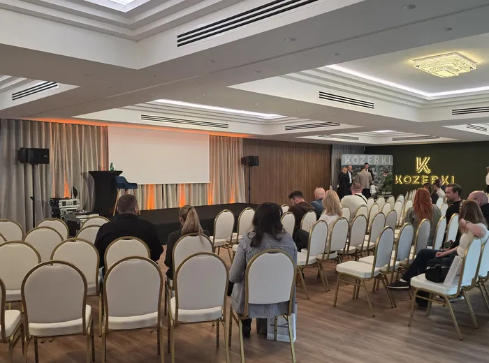 Panele ścienne STRAMA w sali bankietowej (11)