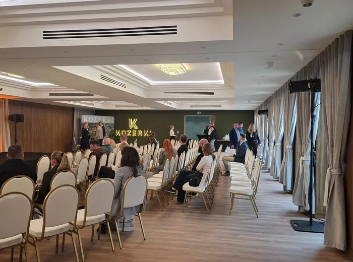 Panele ścienne STRAMA w sali bankietowej (13)